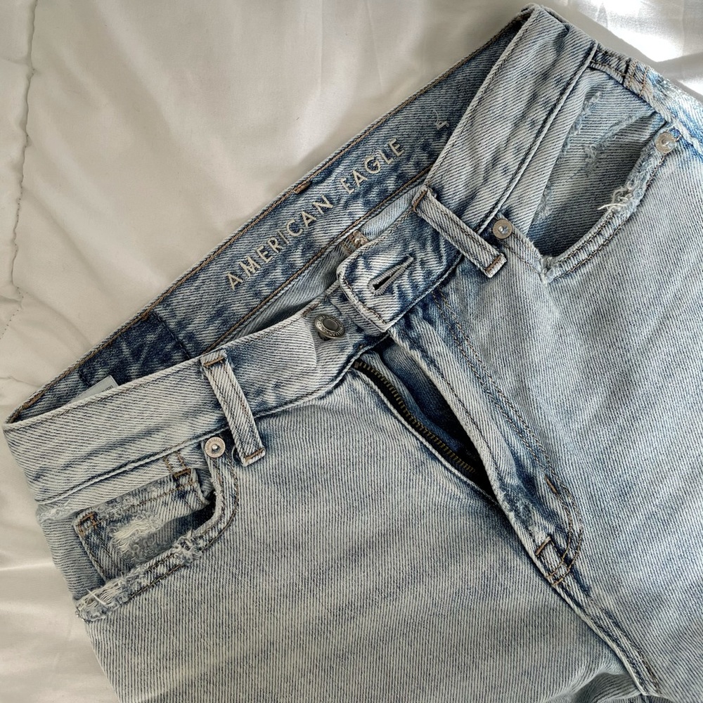 American Eagle Mom Jean